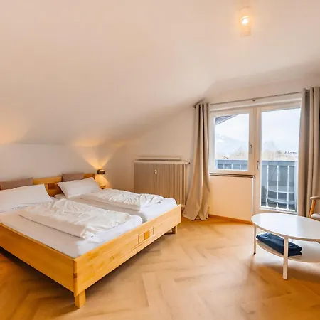 Daire Spacious Boutique Family W Sunny Balcony & Mountain Views Zell am See