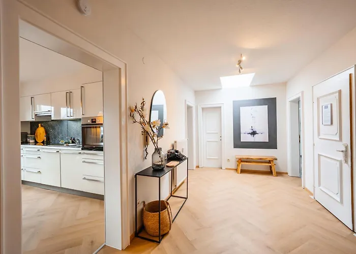 Design Family Xl W Sunny Balcony & Mountain Views & Free Parking Апартаменты *